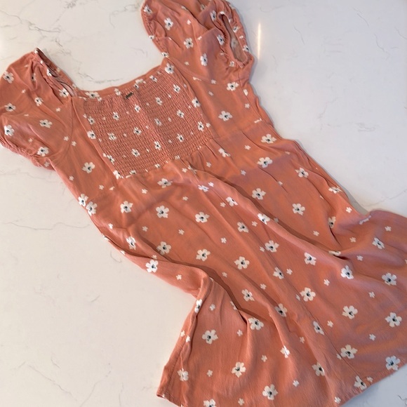 O’Neill Floral Dress - Picture 2 of 6